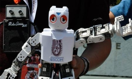 LIDERAZGO POLITÃ‰CNICO EN ROBOGAMES 2015