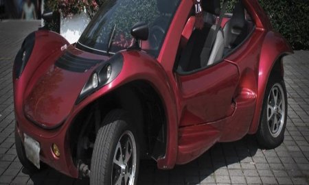 Alumnos del IPN crean auto elÃ©ctrico a partir de un â€œvocho"