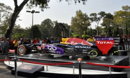 PRESENTAN TECNOLOGÃA DE FÃ“RMULA 1 ANTE ESTUDIANTES POLITÃ‰CNICOS