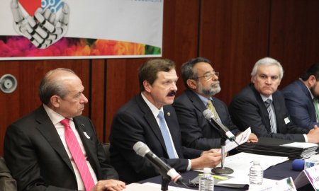 Apostar a la ciencia y la tecnologÃ­a es dar mÃ¡s oportunidad al desarrollo del paÃ­s, coinciden senadores y especialistas