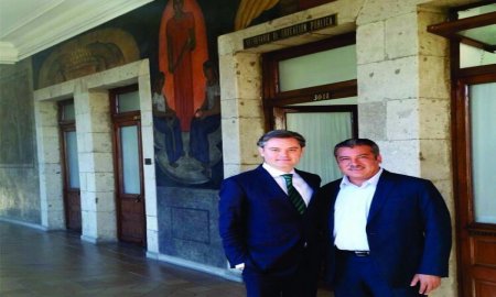 NuÃ±o Mayer y el senador MorÃ³n Orozco dialogan sobre avances de la Reforma Educativa