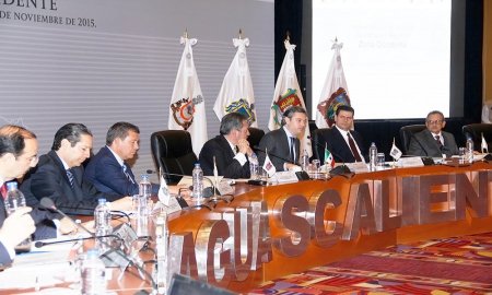 Acuerdan gobernadores de Zona Occidente hacer cumplir leyes en materia educativa