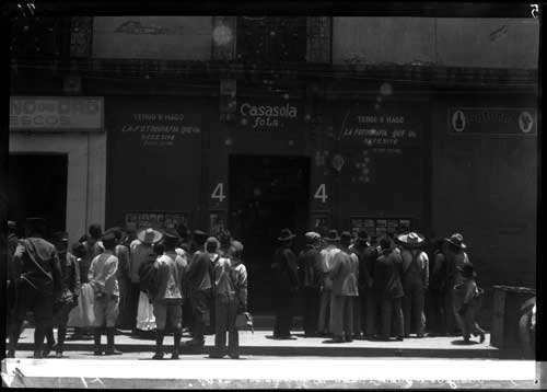 LIBRO DESMITIFICA AL FOTÓGRAFO AGUSTÍN V. CASASOLA