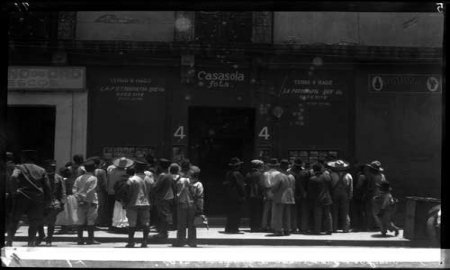 LIBRO DESMITIFICA AL FOTÃ“GRAFO AGUSTÃN V. CASASOLA