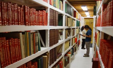 EL ACERVO BIBLIOGRÃFICO DE JOAQUÃN GARCÃA-BÃRCENA FUE INTEGRADO A BIBLIOTECA DEL INAH