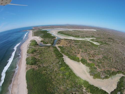 UTILIZAN UN DRON PARA ESTUDIAR ZONAS ARQUEOLÃ“GICAS DE SINALOA