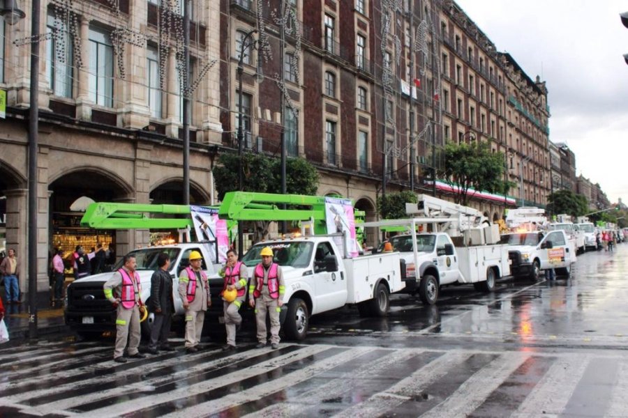 Banderazo de salida a cuadrillas de a€œIluminamos Tu Ciudad