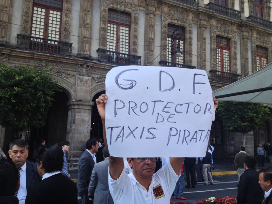 TAXIS EN CDMX CONTRA UBER Y CABIFY