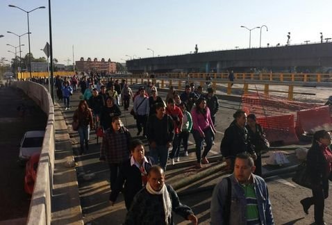 VECINOS BLOQUEARON ACCESO AL PARADERO PANTITLÁN