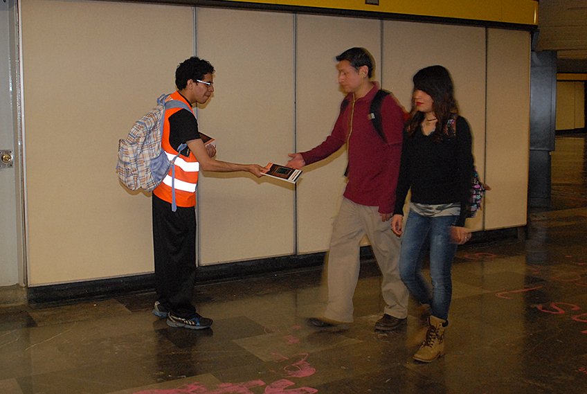 INAUGURA EL STC LIBRO CLUB EN EL MUSEO TÃšNEL DE LA CIENCIA Y DISTRIBUYE ANTOLOGÃA PARA LEER DE BOLETO EN EL METRO