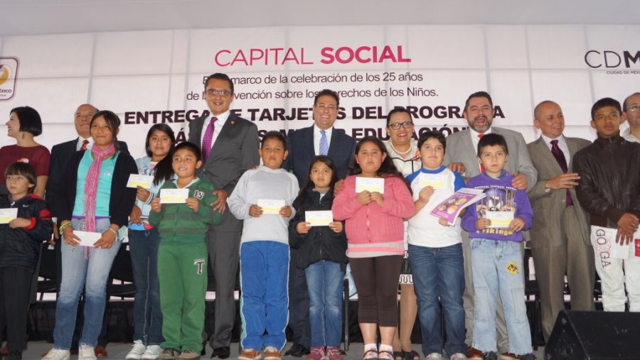 Entrega DIF CDMX becas a mil 700 niÃ±as, niÃ±os y adolescentes en condiciones de vulnerabilidad