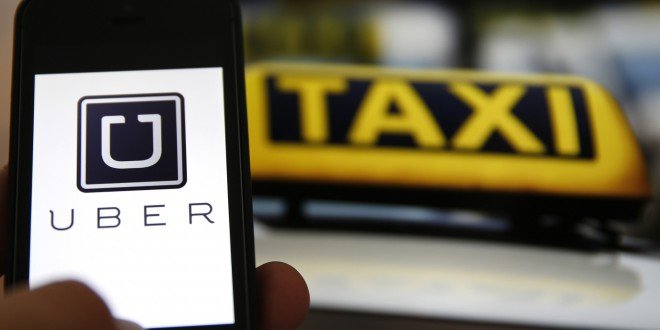 Anuncia Mancera foros para debatir servicios de taxi como Uber y Cabify