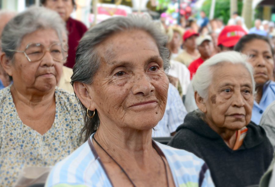 Garantizada pensión alimentaria a personas adultas de la CDMX