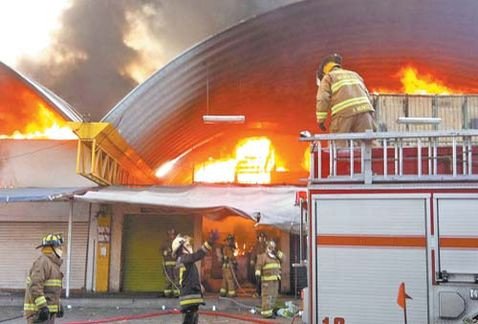 Apoyará Gobierno de CDMX a afectados por incendio en Central de Abasto