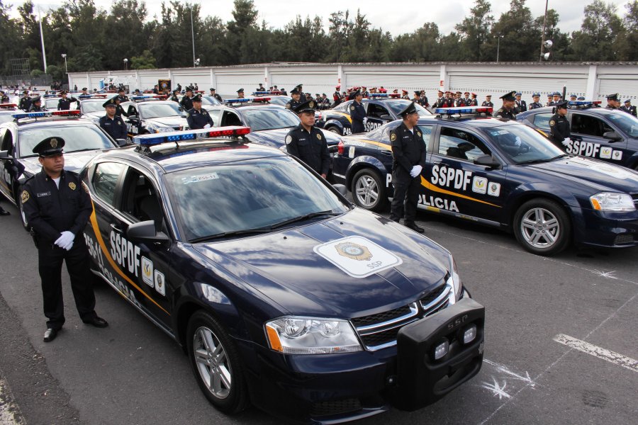 Rescatar a la policía.