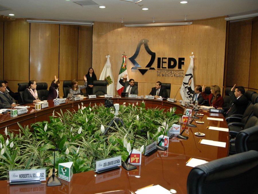 APRUEBA IEDF CANDIDATURAS COMUNES