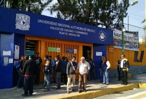 ABREN EL CCH-NAUCALPAN LUEGO DE ATAQUES A LAS OFICINAS Y MAESTROS