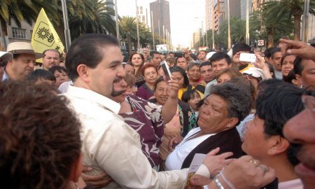 SI LEGISLADORES SIN FUERO Y CON SUELDOS BAJOS BENEFICIA A LA POBLACIÃ“N, QUE SE HAGA: AGUSTÃN TORRES