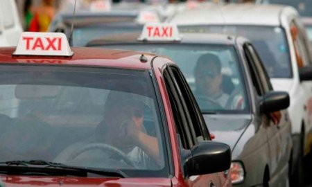 Llaman al diÃ¡logo de autoridades, taxistas, Uber y Cabify