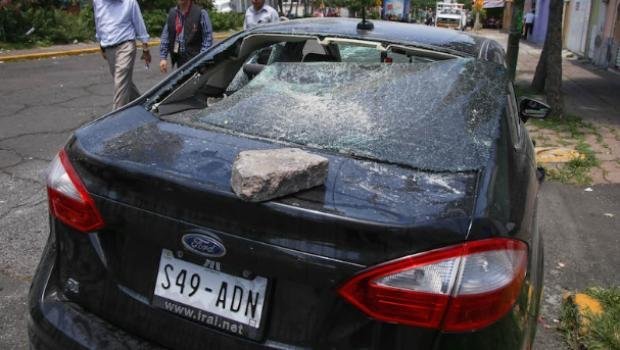 Taxistas atacan unidades de Uber: Hector Serrano
