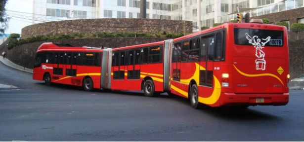 Sin afectaciÃ³n a Reforma por MetrobÃºs