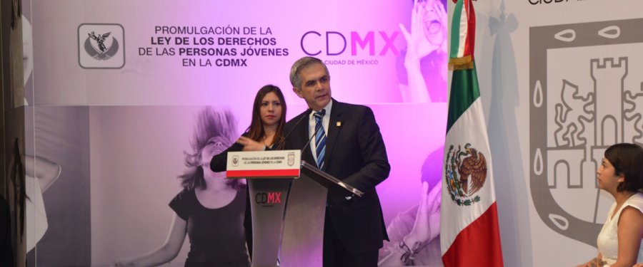 Promulga Mancera Ley de los Derechos de las personas jóvenes en la Ciudad de México