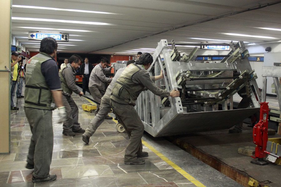 Cambian 53% de escaleras electromecÃ¡nicas de las LÃ­neas 1, 2, 3 y 7 en el Metro