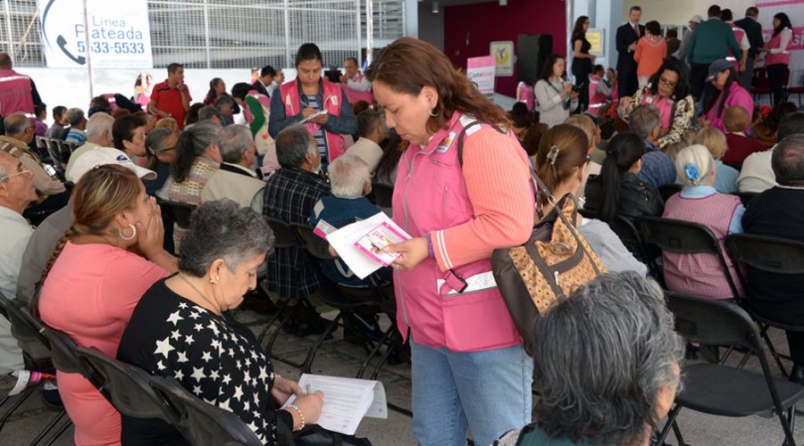 Realizan a€œAcciones sociales por Tepitoa€ a favor de adultos mayores del barrio