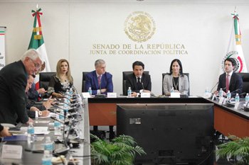 Senadores y diputados analizan clasificación de contenidos audiovisuales emitida por Segob