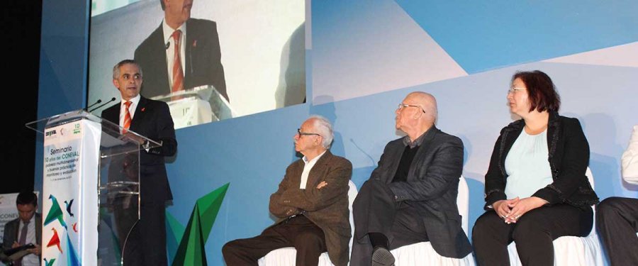 Recibe Jefe de Gobierno reconocimientos de CONEVAL por buenas prácticas