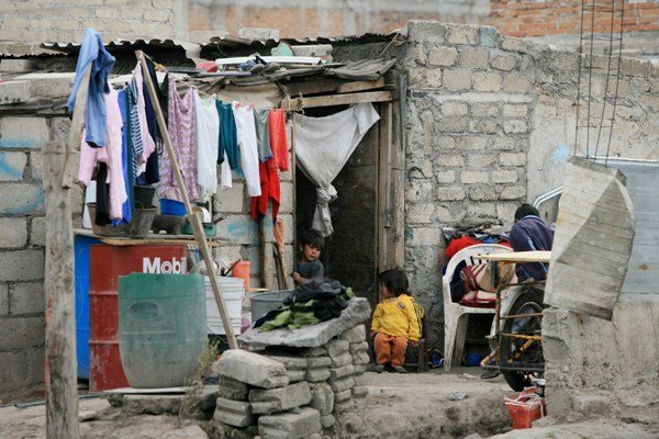 Viven 83.3 millones de mexicanos por debajo del promedio de ingreso nacional: CEFP