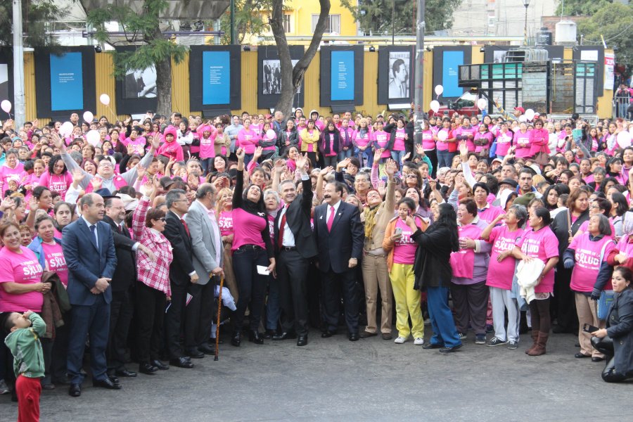 ENCABEZA JEFE DE GOBIERNO MEGA JORNADA DE MASTOGRAFÍAS EN IZTAPALAPA