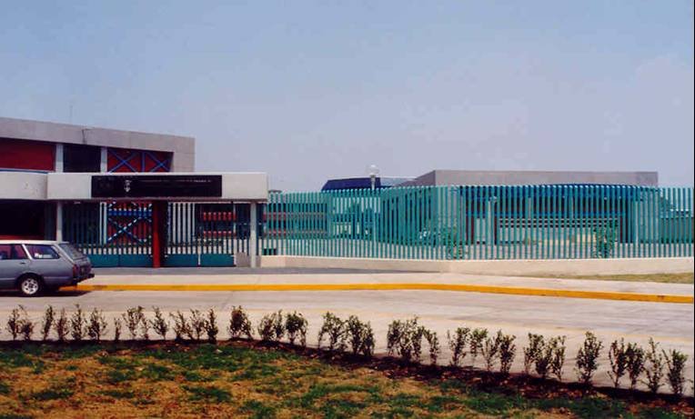 El INSTITUTO DE EDUCACIÓN MEDIA SUPERIOR ATIENDE QUEJAS DEL PLANTEL TLÁHUAC