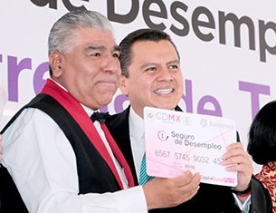 Seguro de Desempleo de la CDMX a trabajadores afectados por la instalación de maestros en Plaza de la República