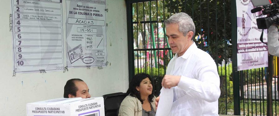 Vota Jefe de Gobierno en consulta ciudadana sobre presupuesto participativo