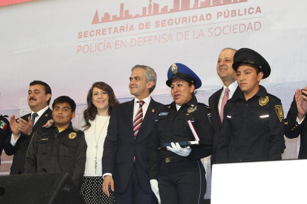 Encabeza el jefe de Gobierno Miguel Ángel Mancera el festejo del día del Policía 2015.