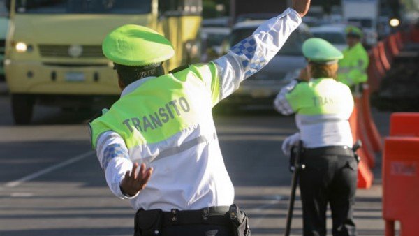 La Contraloría General coordinará acciones de vigilancia del nuevo Reglamento de Tránsito