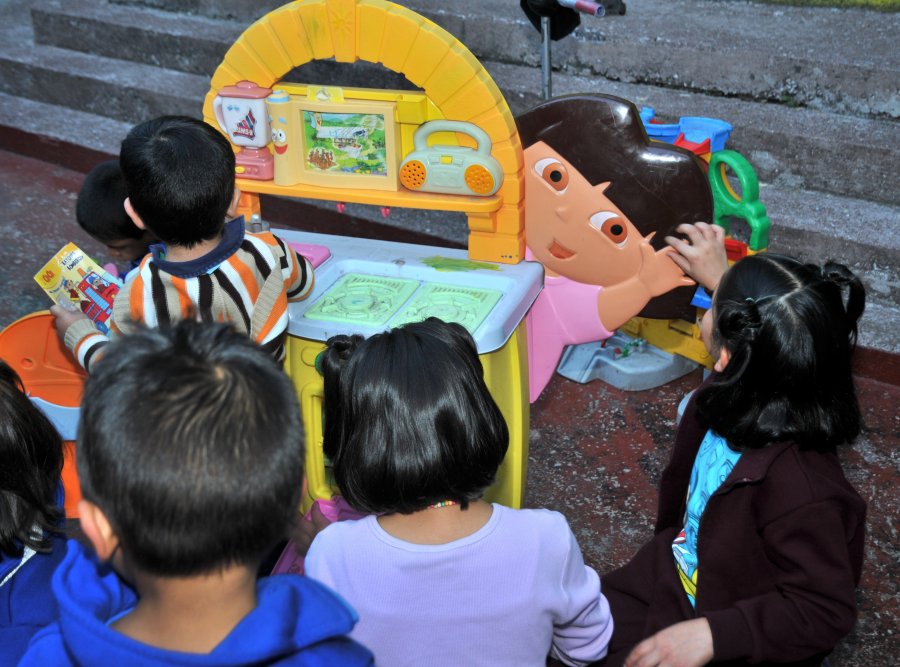 FESTEJAN DÍA DE REYES NIÑAS Y NIÑOS DEL CENTRO DE ESTANCIA TRANSITORIA DE LA PGJDF