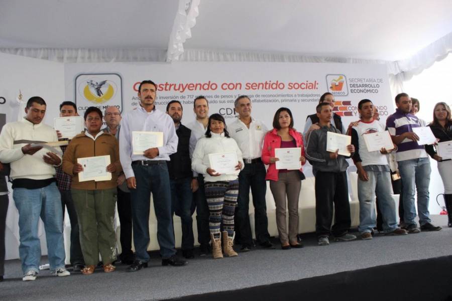 Deberán instalar aulas de alfabetización todas las obras de CDMX donde intervenga el Gobierno