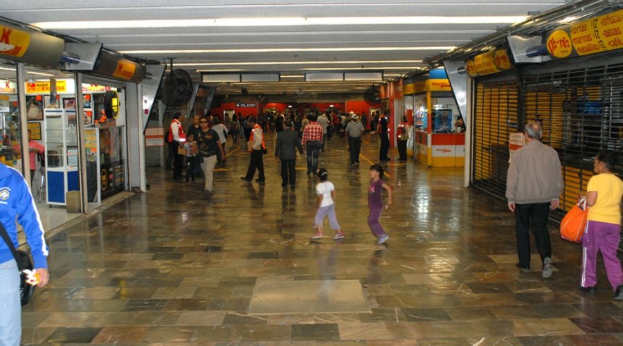 Recuperación administrativa de 80 locales y espacios comerciales en Estación Hidalgo del STC