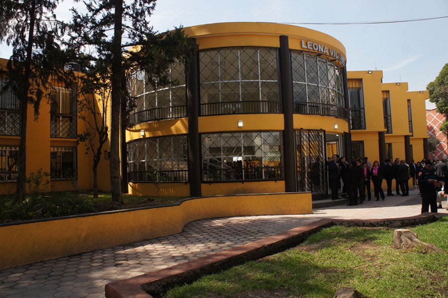 Entregan alarmas vecinales e inauguran instalaciones de la â€œBase Plataâ€ y edificio â€œLeona Vicarioâ€