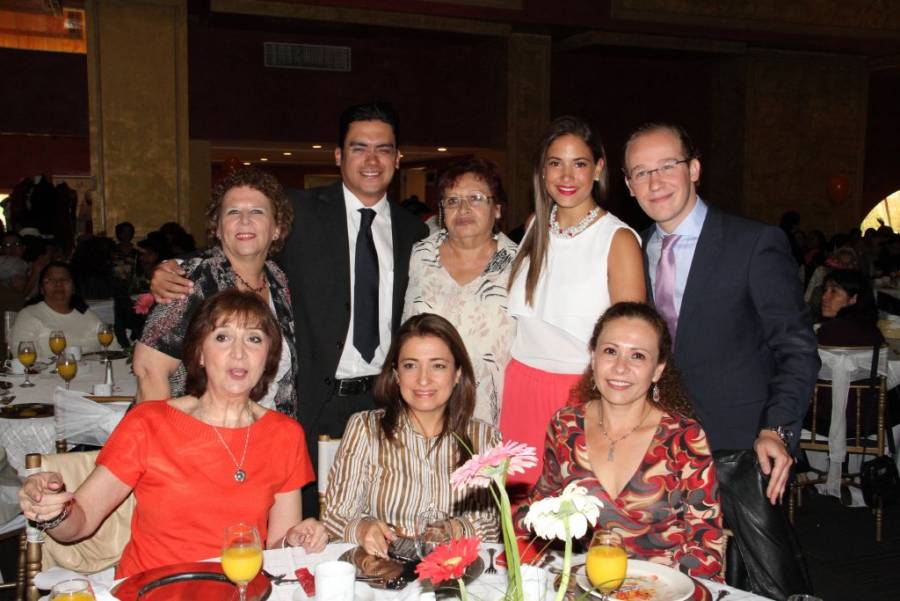 Presenta Jorge Romero Herrera Programas Sociales las madres residentes en Benito Juárez