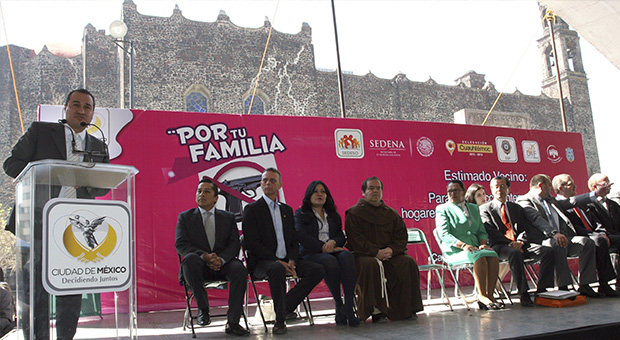 ARRANCA EN LA PLAZA DE LAS TRES CULTURAS PROGRAMA DE DESARME 2014
