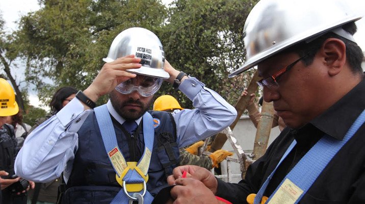 Derrumba Miguel Hidalgo construcción irregular en Polanco