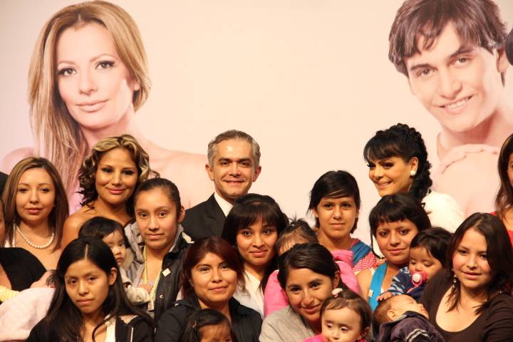 Inicia CDMX campaÃ±a para promover lactancia materna; se anuncian dos bancos de leche y 92 lactarios