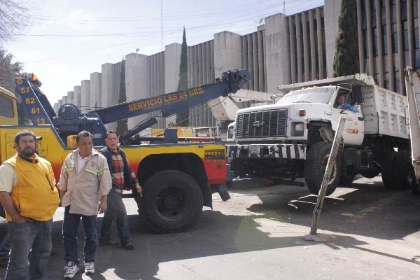 Avanza Delegación Cuauhtémoc en baja de 88 vehículos oficiales en desuso