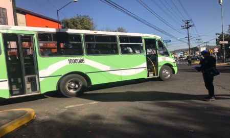 SEMOVI revoca concesión a vehículo de la Ruta 100