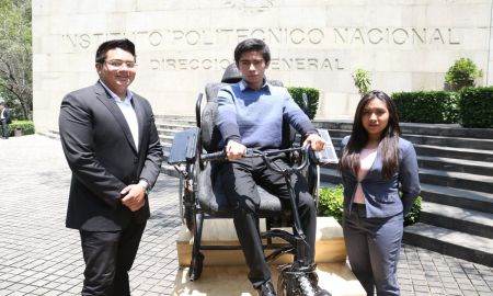 DESARROLLAN	POLITÃ‰CNICOS	SILLA	DE	RUEDAS	ELÃ‰CTRICA	CON	CARGADOR	SOLAR