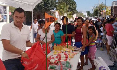 EXITOSAS JORNADAS DE â€œRECICLANDO BASURA POR ALIMENTOSâ€ EN PUERTO MORELOS Y COZUMEL