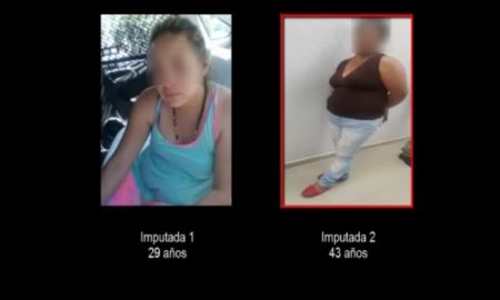 Detención de dos mujeres por el delito de robo a negocio con violencia